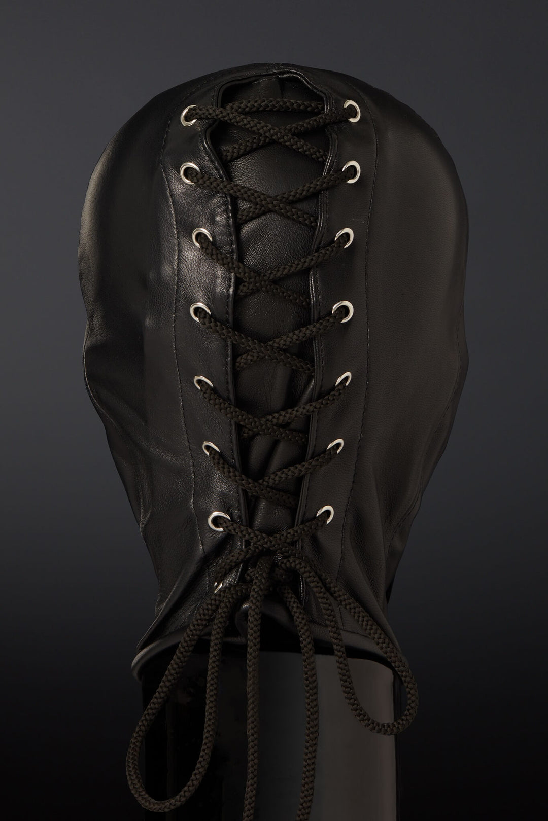 Back lacing of vellus hood