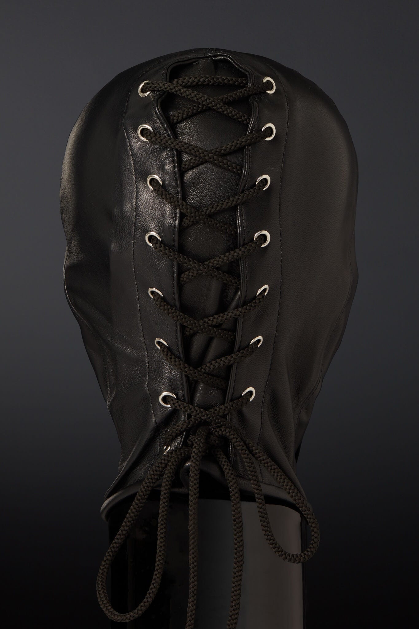 Back lacing of vellus hood