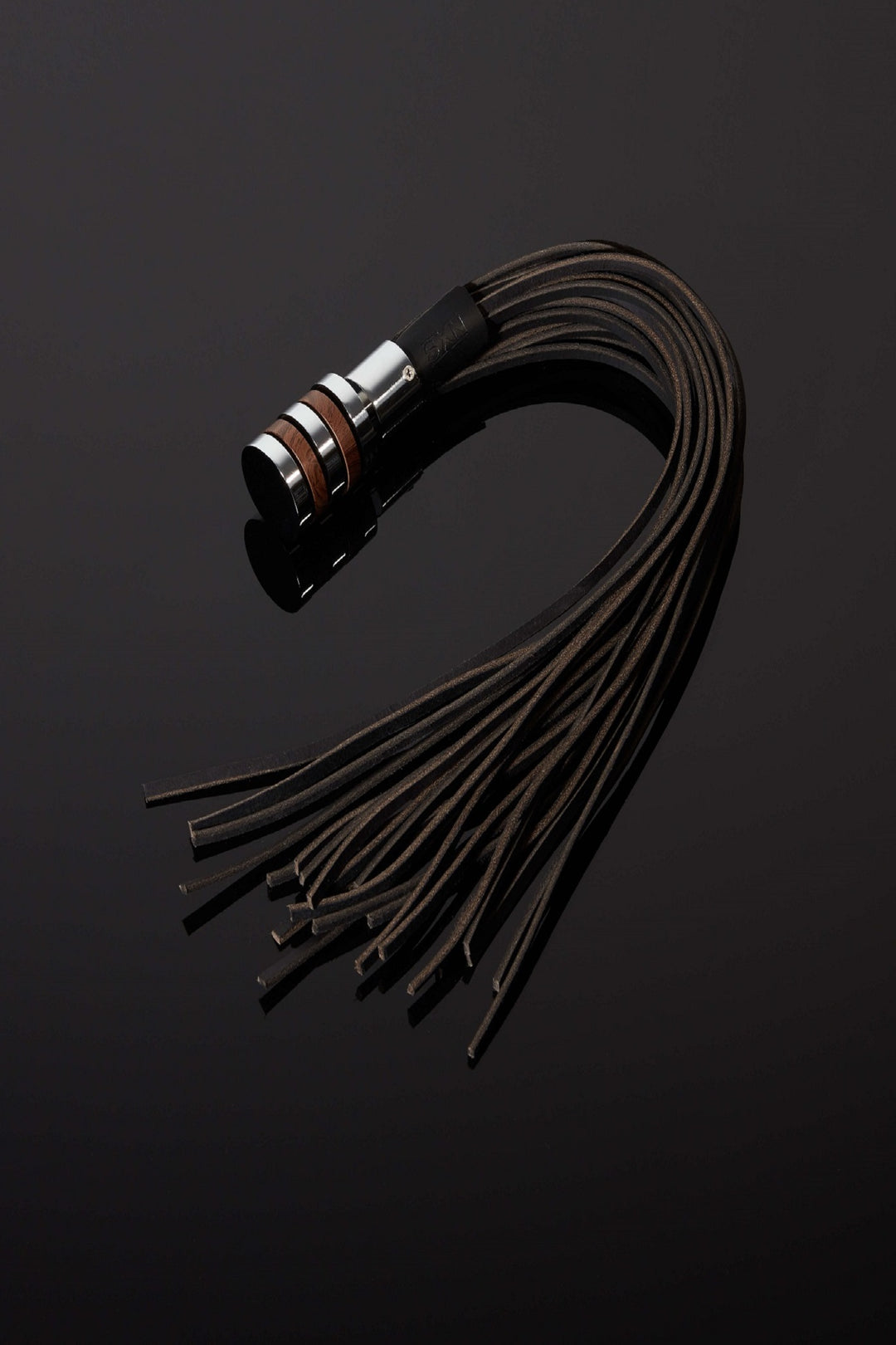 House of SXN Luxury Leather Bondage BDSM SYN Leather Flogger