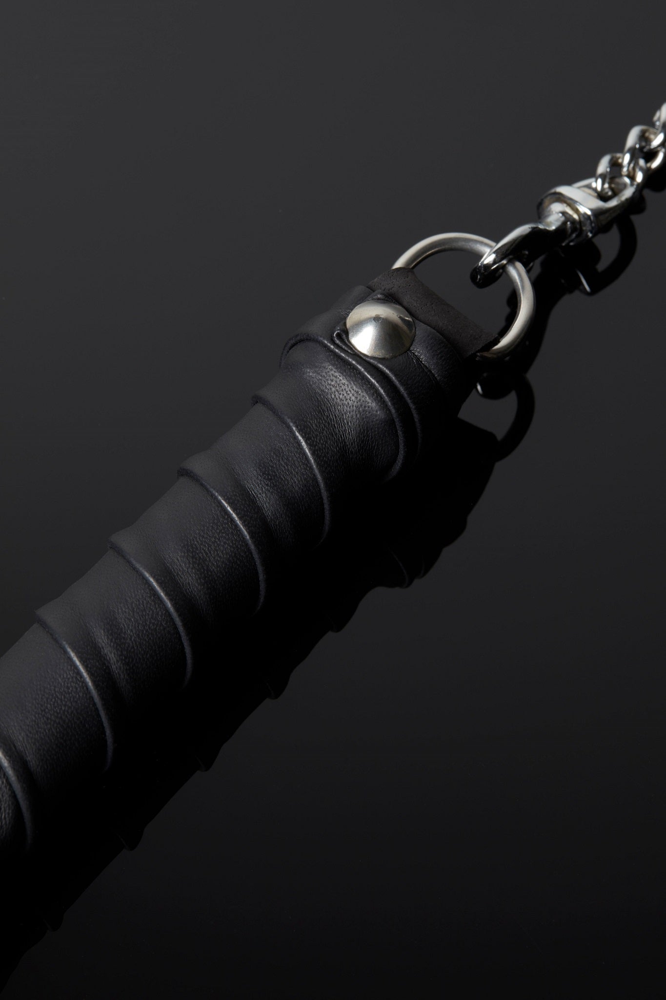 House of SXN Servage Snap Chain Suede Bondage Flogger 1