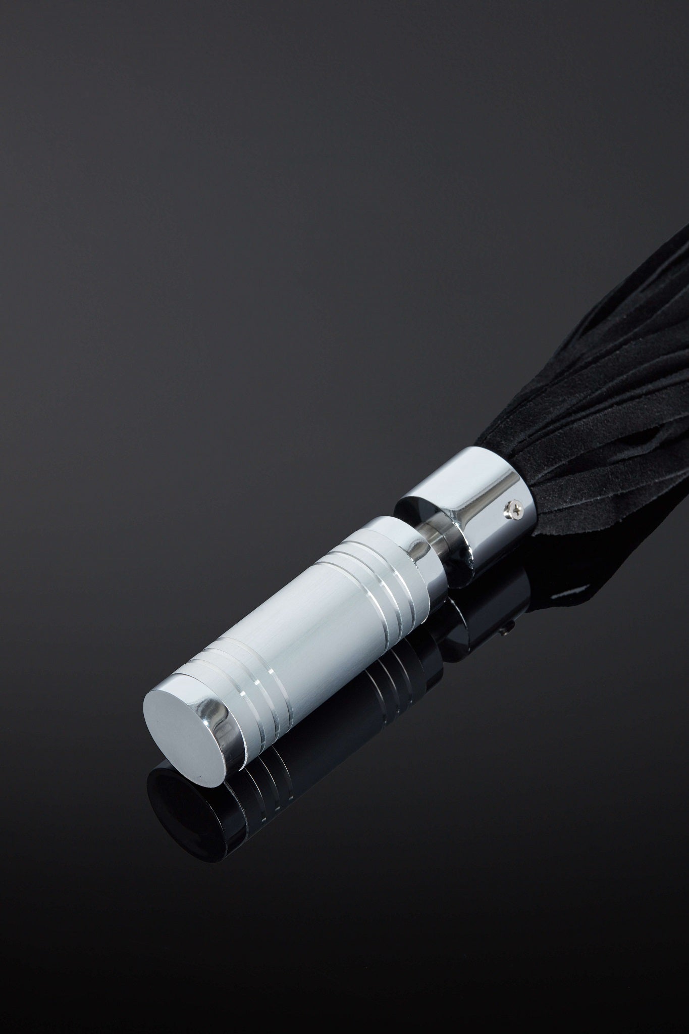 House of SXN Rex Argenti Silver Handle Flogger Closeup