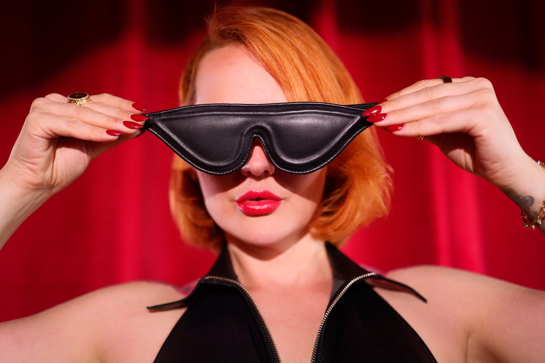 Atrum Blindfold