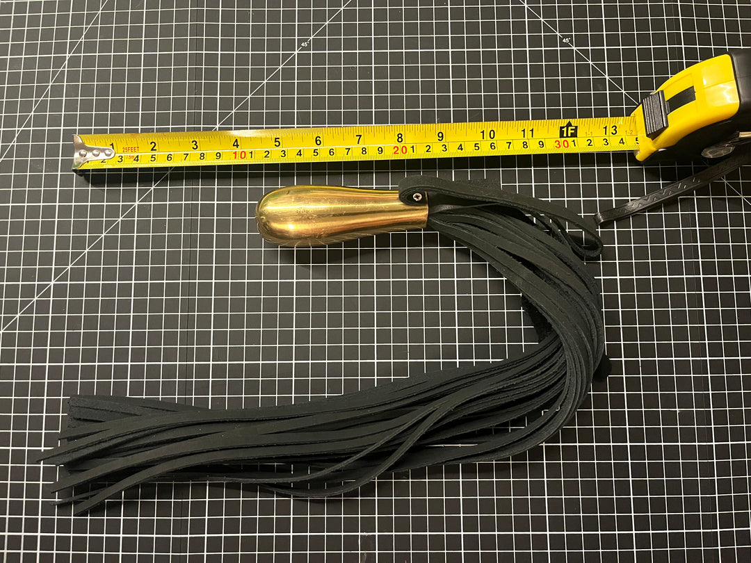 Leather flogger with round gold handle - sample