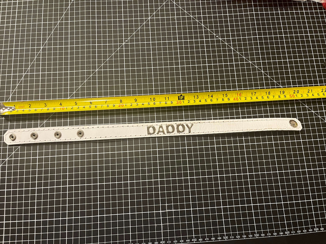 SHWW White Leather collar - DADDY