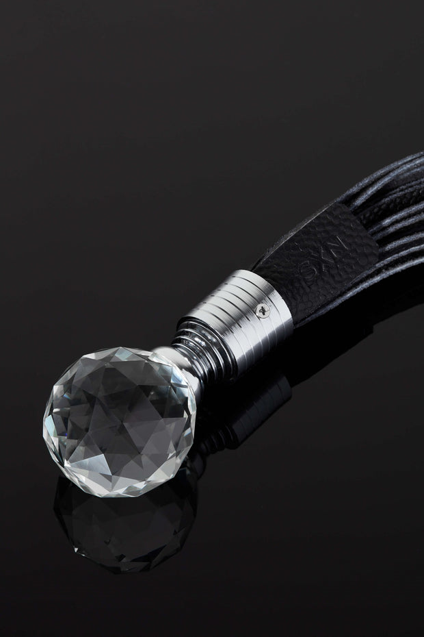 House of SXN Luxury Leather Bondage Vega Glass Flogger Detail
