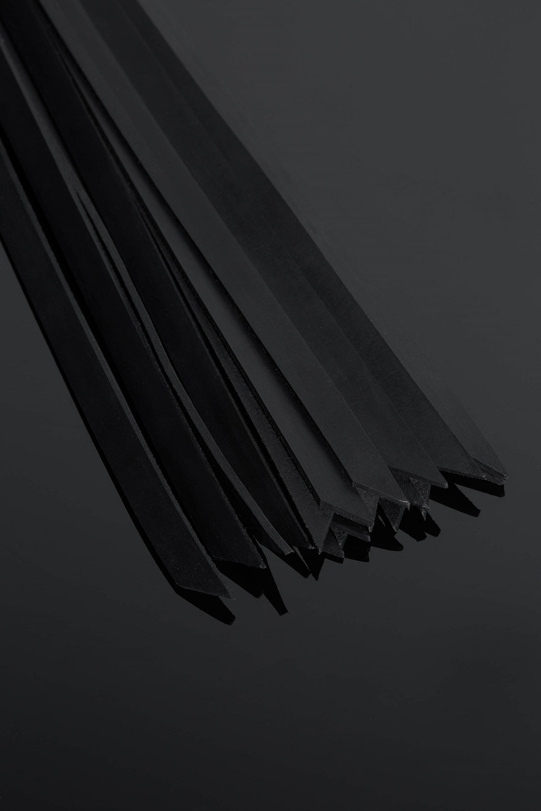 House of SXN Suprema Leather Flogger